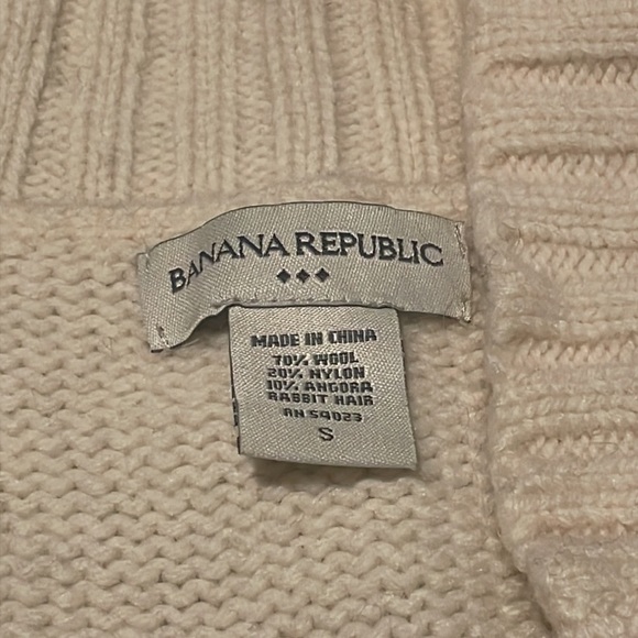 Banana Republic Cream and Gray Sweater Vest - Picture 3 of 5